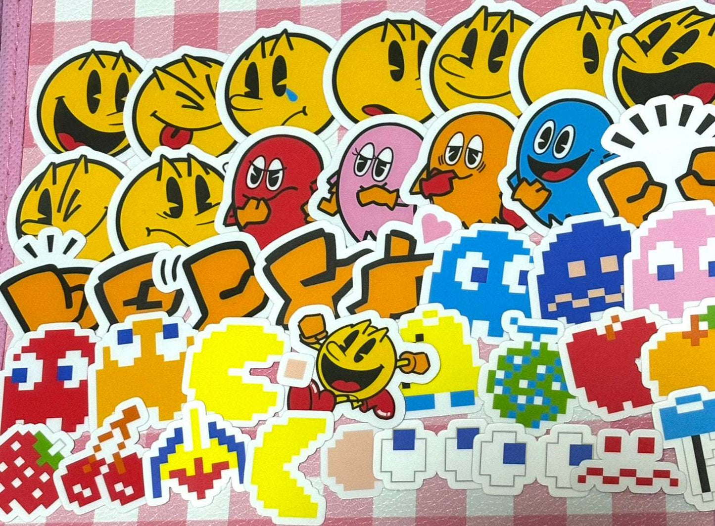 Pacman 1,  40 pcs, stickers